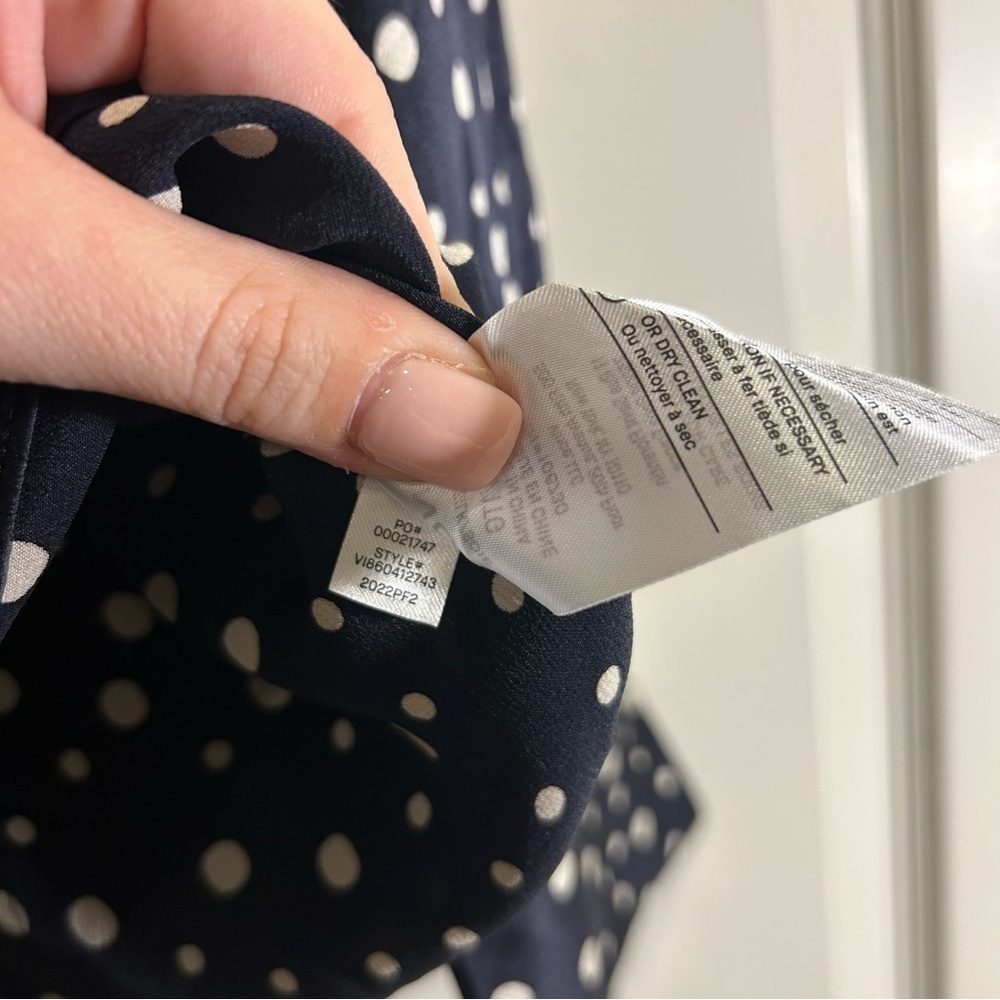 VINCE Silk Tossed Dot Fitted Collar Blouse in Midnight Blue - Picture 7 of 10